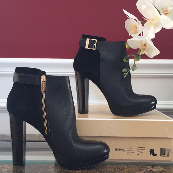 Michael Kors Shoes - NIB MICHAEL Michael Kors Platform Booties Cidney 9